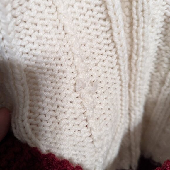Hand knit cable cardigan maroon and white - Picture 11 of 14